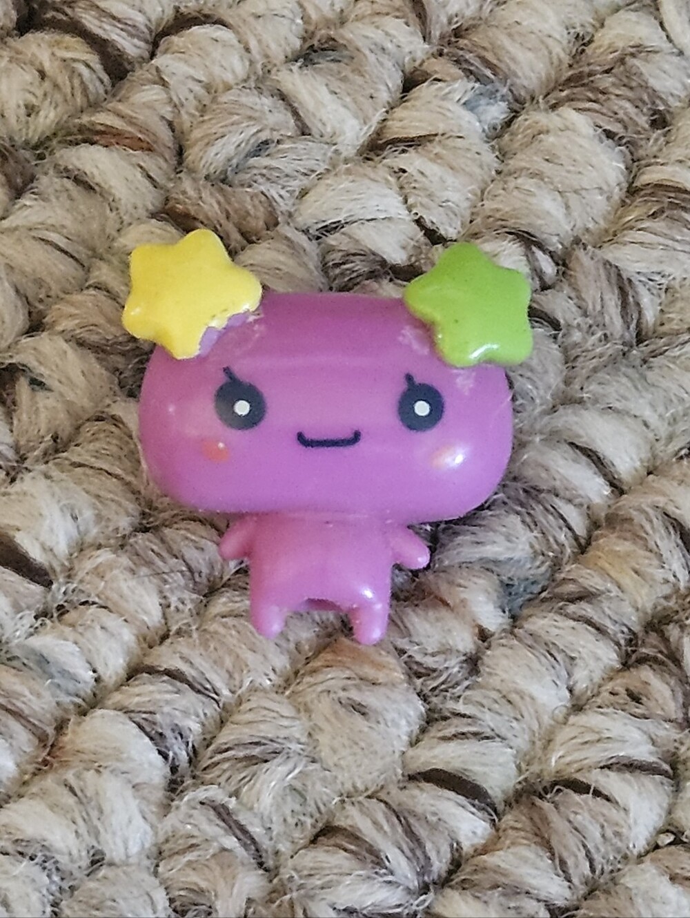 2004 Tamagotchi Violetchi Figure